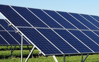 What Is the Difference Between a Solar Panel & Solar Array?