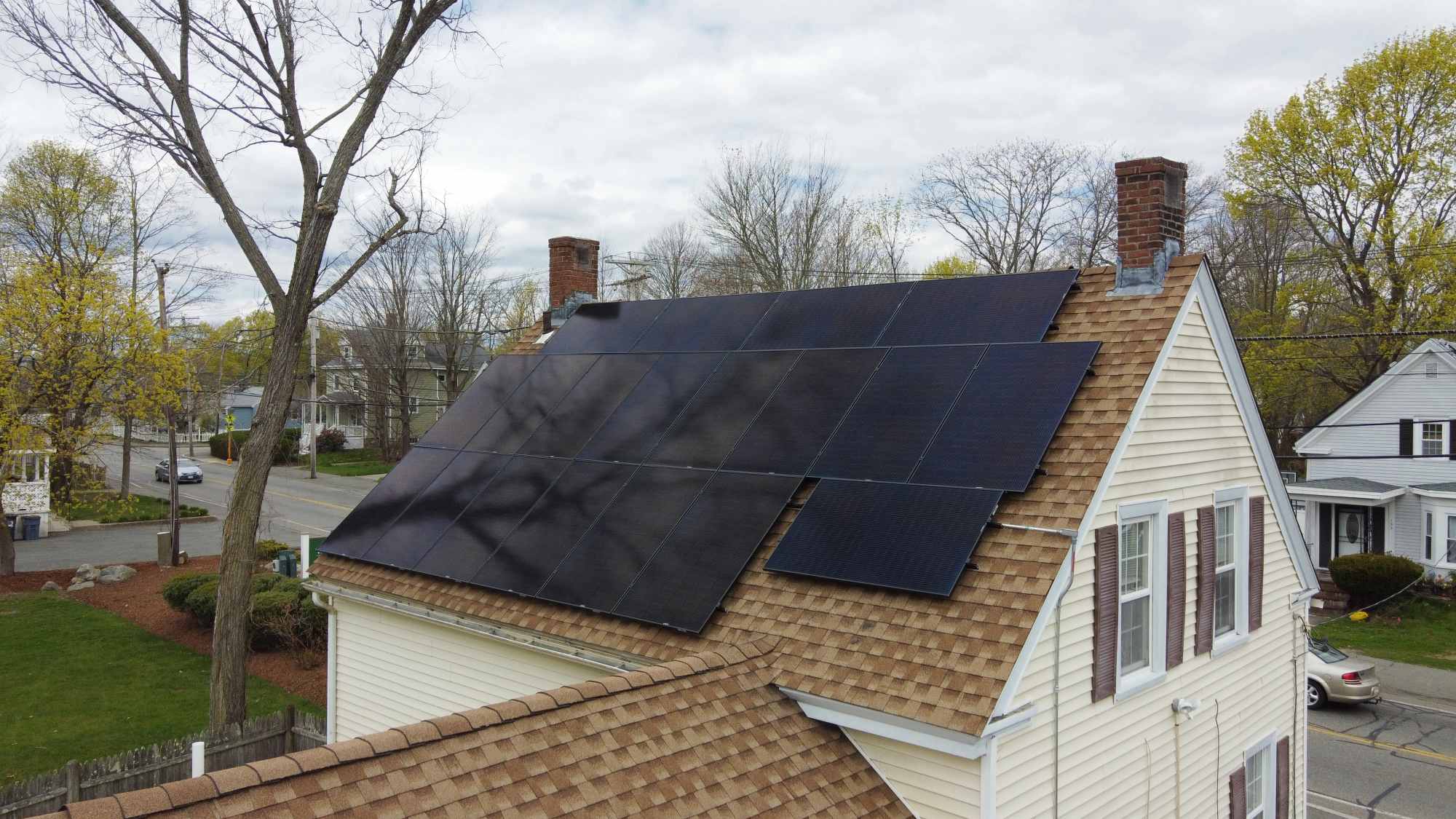 What’s Up With All The ”Free Solar Panel” Ads?