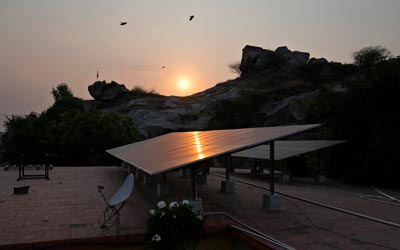 Solar Energy Benefits Hospitals in India: How Solar Power is Transforming the Healthcare Sector